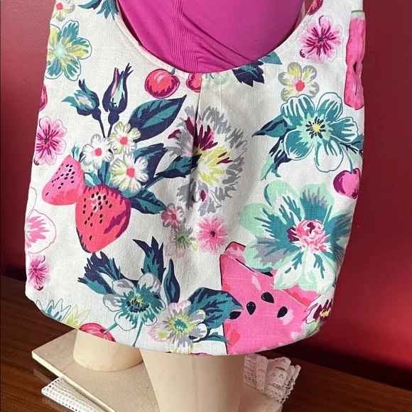 Rare Floral/Fruit Canvas Vera Bradley Tote Bag - Picture 6 of 16